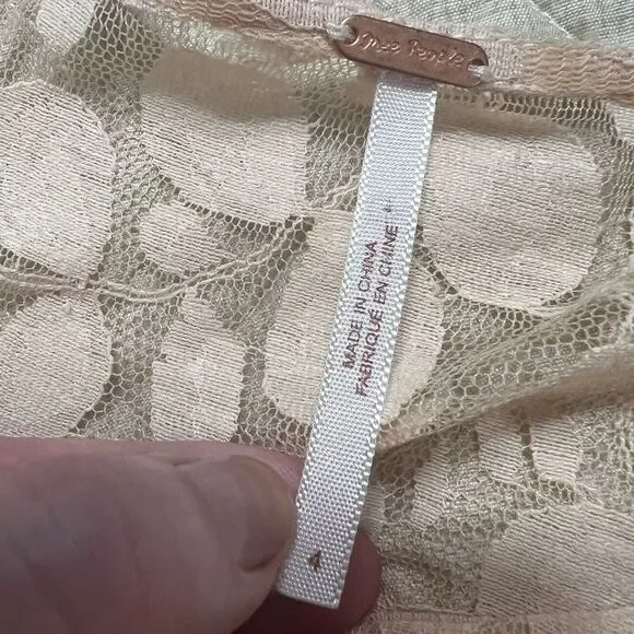 Free People Cream 3/4 Sleeve Lace Overlay V-shaped Fit & Flare A-line
Dress 4 - Picture 4 of 14